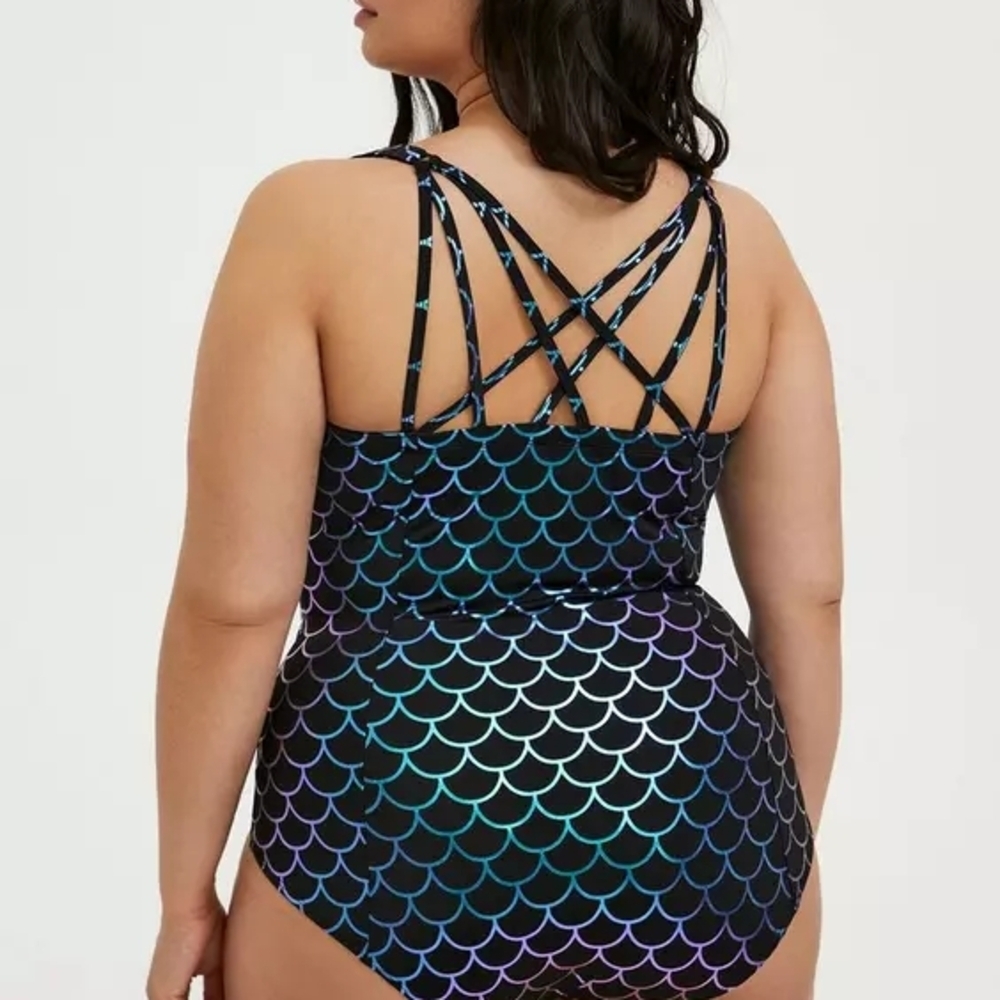 Torrid Mermaid Scale Slim Fix Underwire Swimsuit 4X Plus Size One Piece - Picture 3 of 5